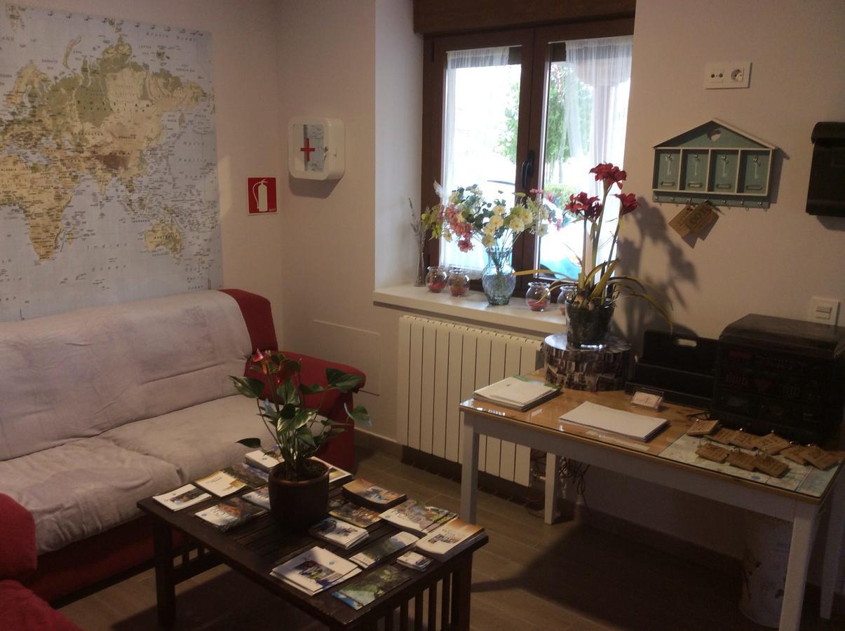La Casa De Los Soportales Мансия де лас Мулас Екстериор снимка